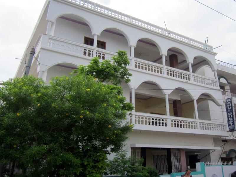 Rahul Guest House Bodhgaya Bagian luar foto