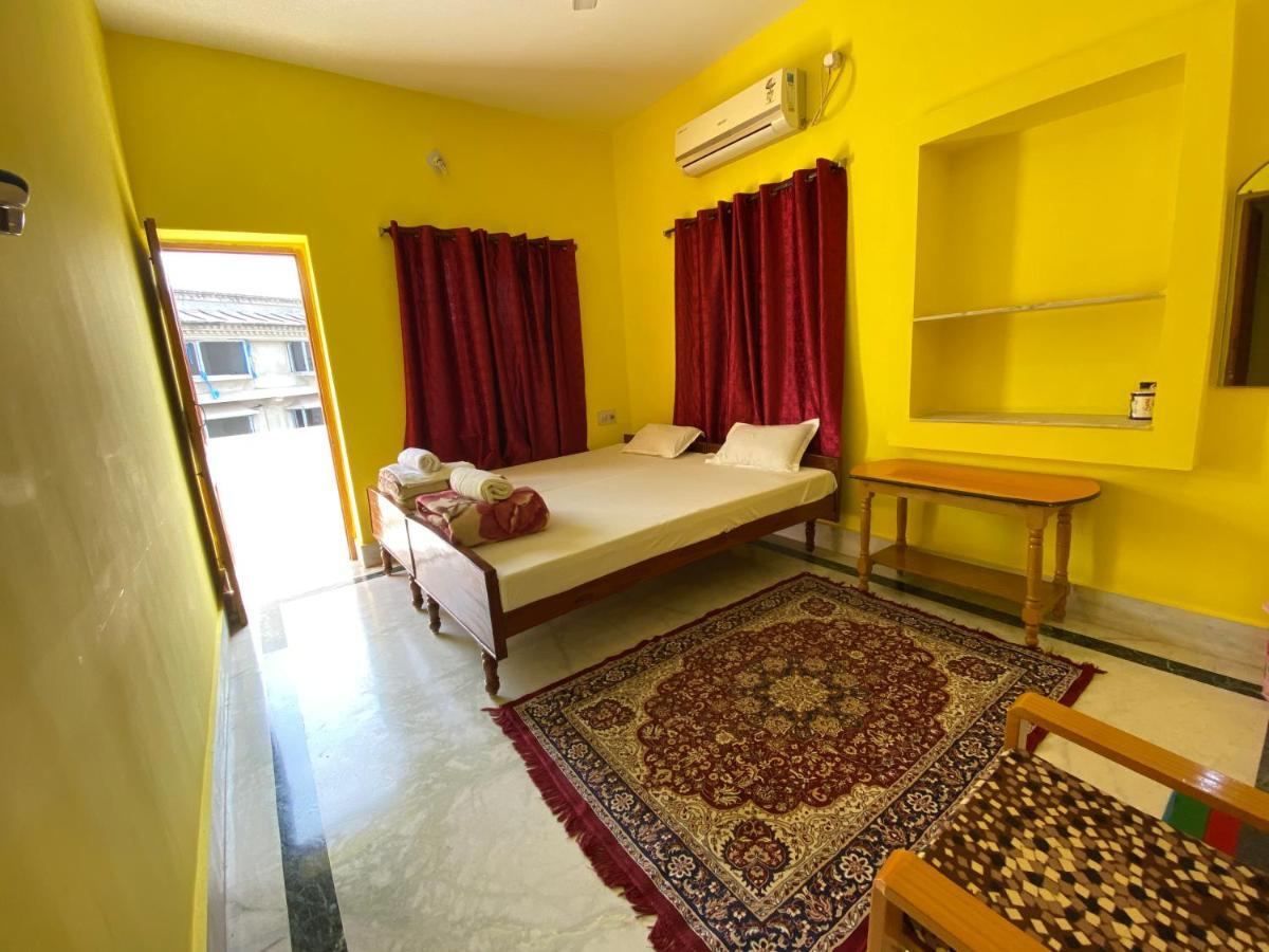 Rahul Guest House Bodhgaya Bagian luar foto